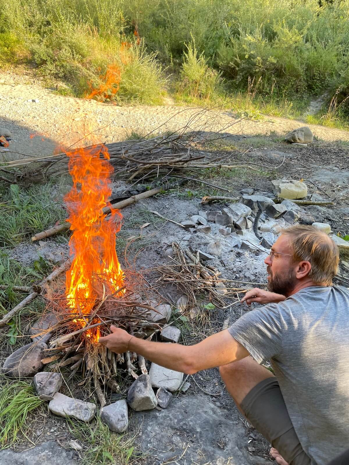 Allumer un feu par friction